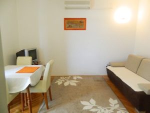 ap2-1-1-bedroom-40m2-seafront_300_5