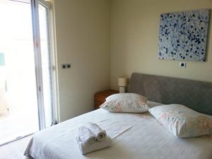 ap2-2-1bedroom-2-4-persons-seafront_325_5
